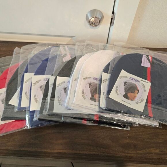 Assorted color beanie hats NWT - Picture 1 of 7